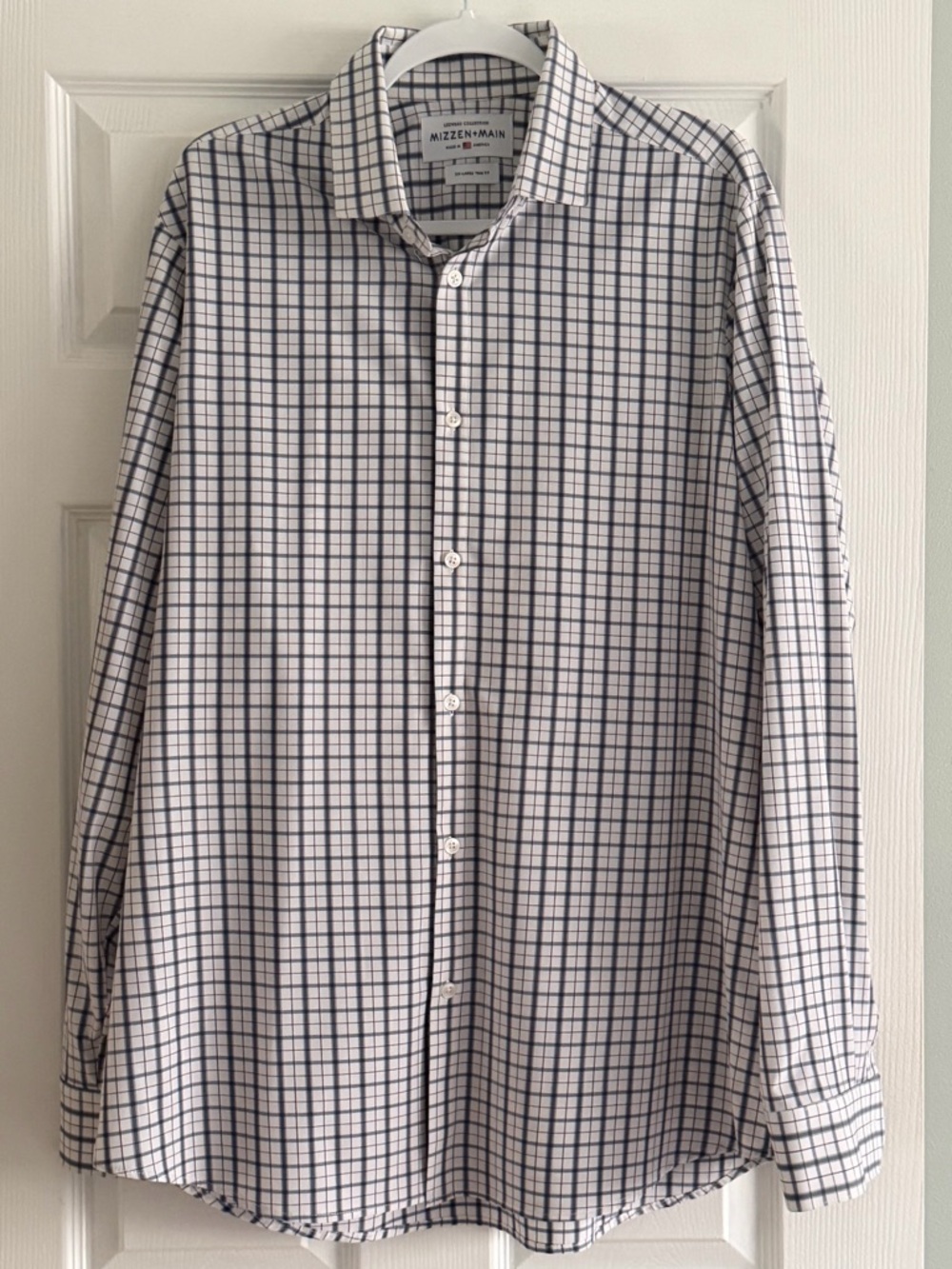 Mizzen+Main White and Navy Windowpane Dress Shirt